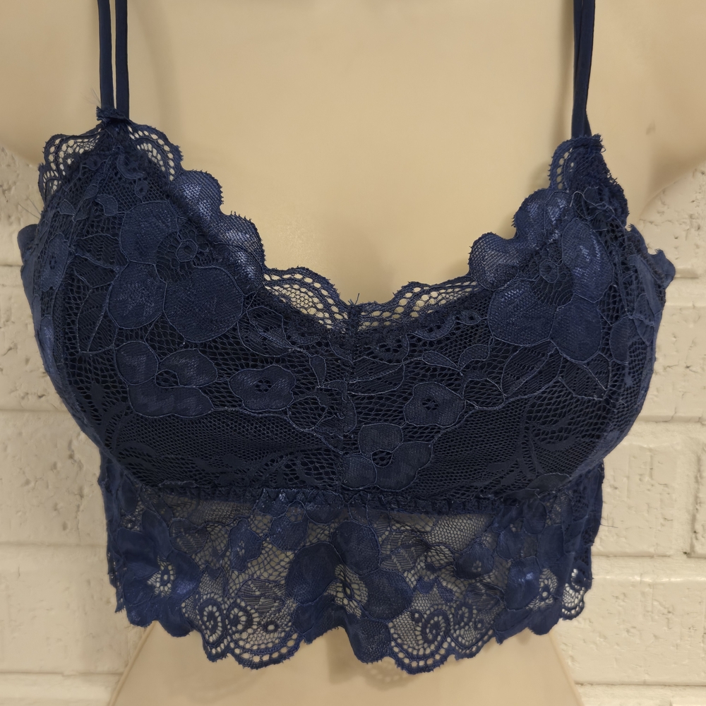 1143 Ladies navy lace bra.   Elegant Lace Bralette in Navy Blue